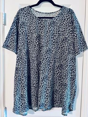Leopard Print Short Sleeve Top